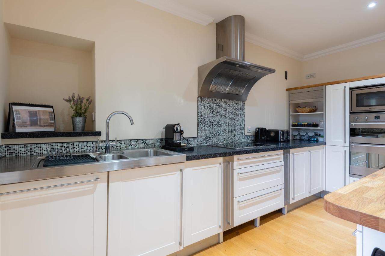 138 North Street - Luxury 2 Bed 2 Bath With Secret Garden, Summerhouse, Putting Green Сент-Ендрюс Екстер'єр фото